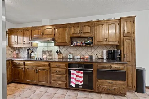 $260,000 | 217 Woodbridge Lane, Kansas City, MO 64145