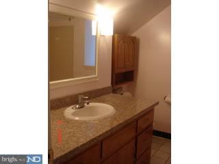 545 Midvale Road Upper Darby, PA 19082 - Photo 4 of 6