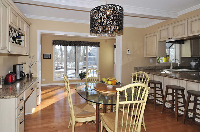 3 Applejack Road Rolling Meadows, IL 60008 - Photo 5 of 18