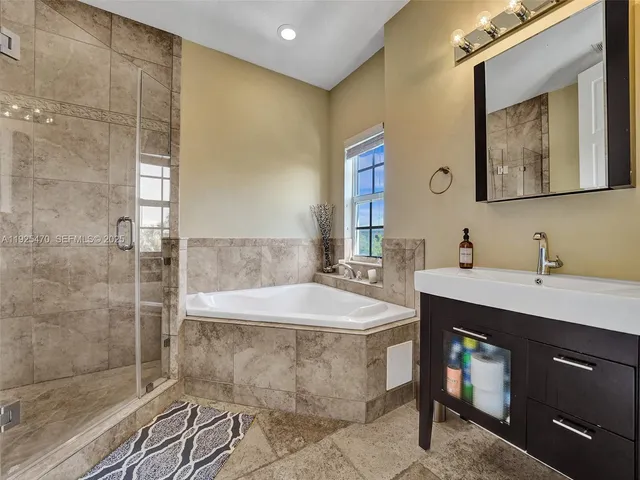 $4,900 | 2356 Wilton Drive, Unit B, Wilton Manors, FL 33305