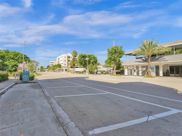 $4,900 | 2356 Wilton Drive, Unit B, Wilton Manors, FL 33305