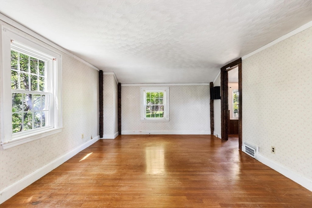 5 Coolidge Road Reading, MA 01867 - Photo 17 of 31