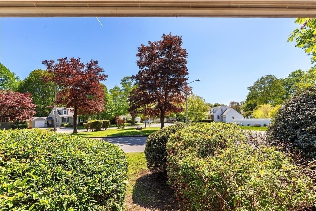 5 Coolidge Road Reading, MA 01867 - Photo 23 of 31