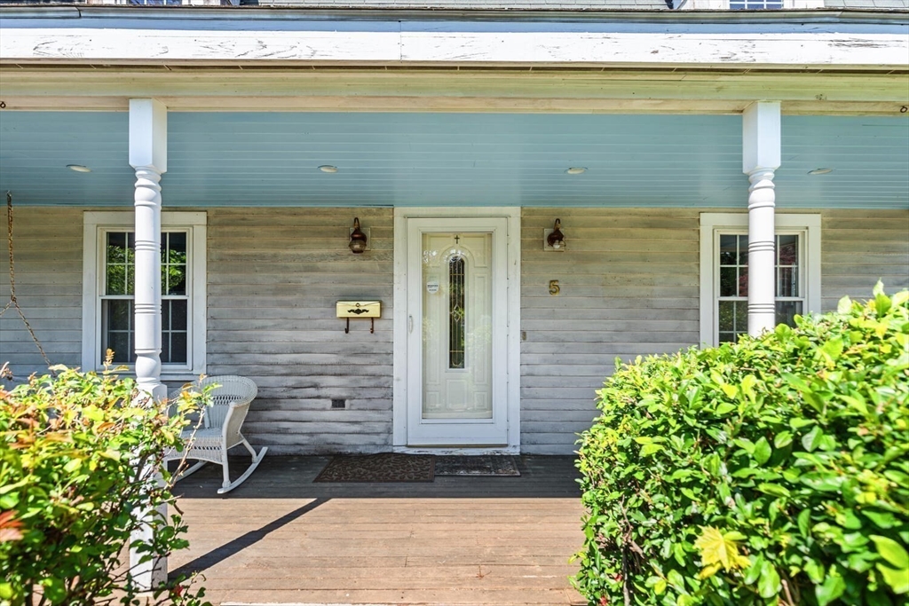 5 Coolidge Road Reading, MA 01867 - Photo 24 of 31