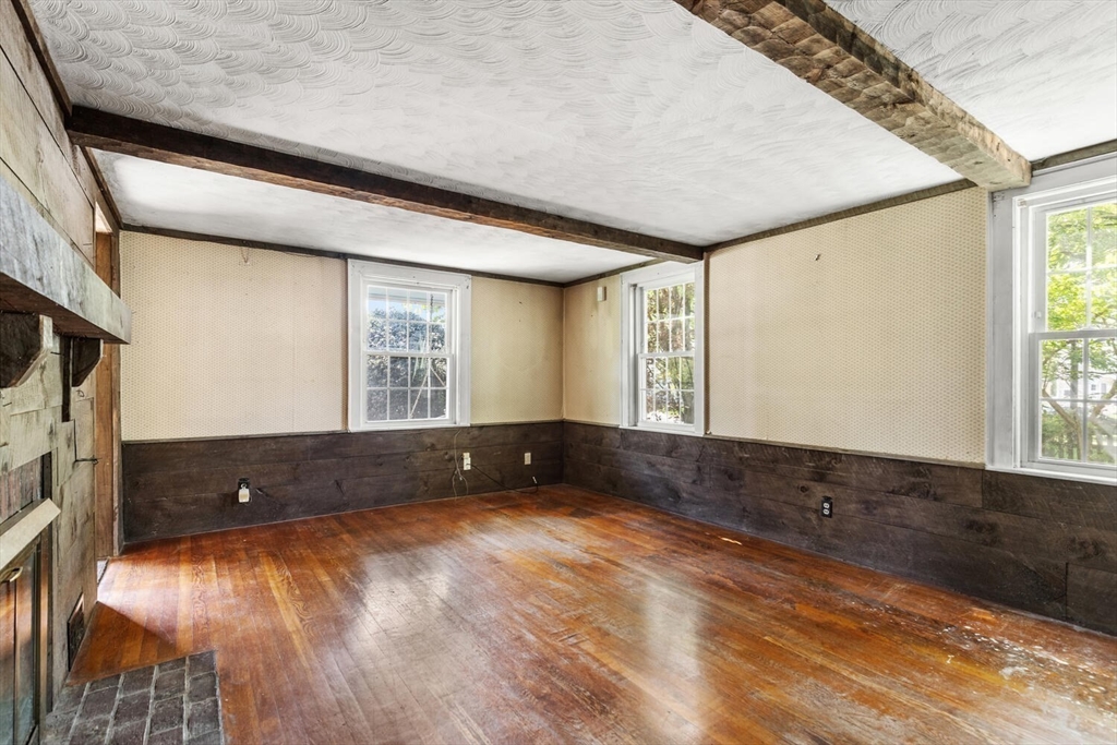 5 Coolidge Road Reading, MA 01867 - Photo 6 of 31