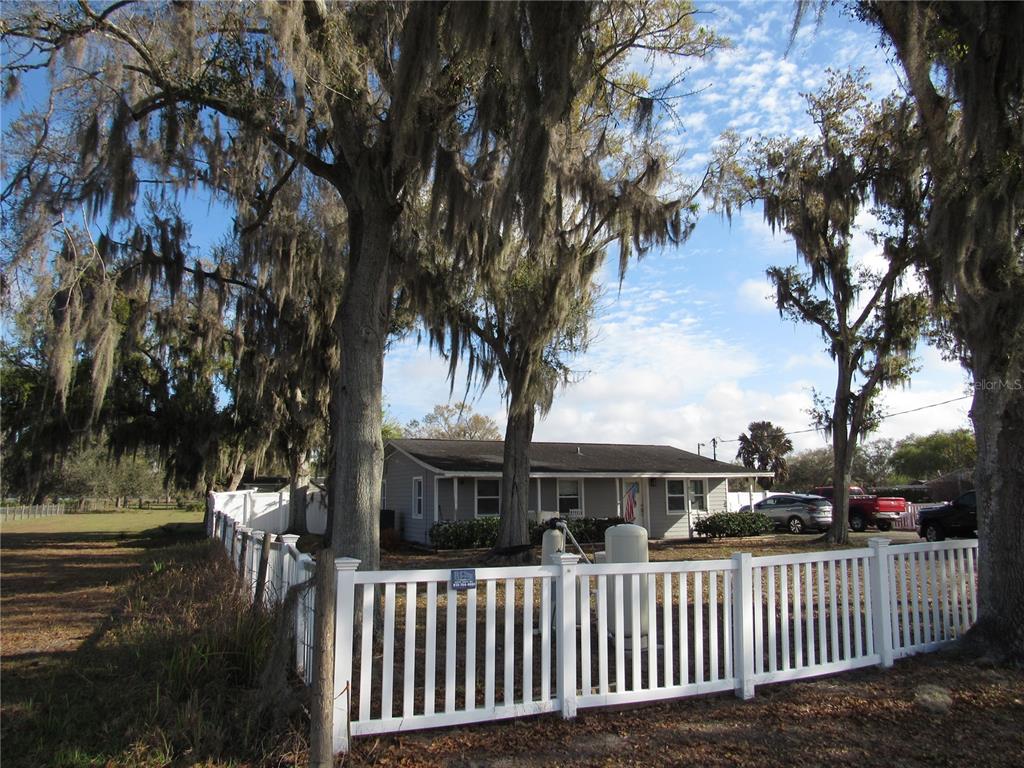 330 Moccasin Hollow Road Lithia, FL 33547 - Photo 6 of 50