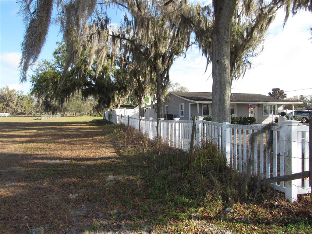 330 Moccasin Hollow Road Lithia, FL 33547 - Photo 8 of 50