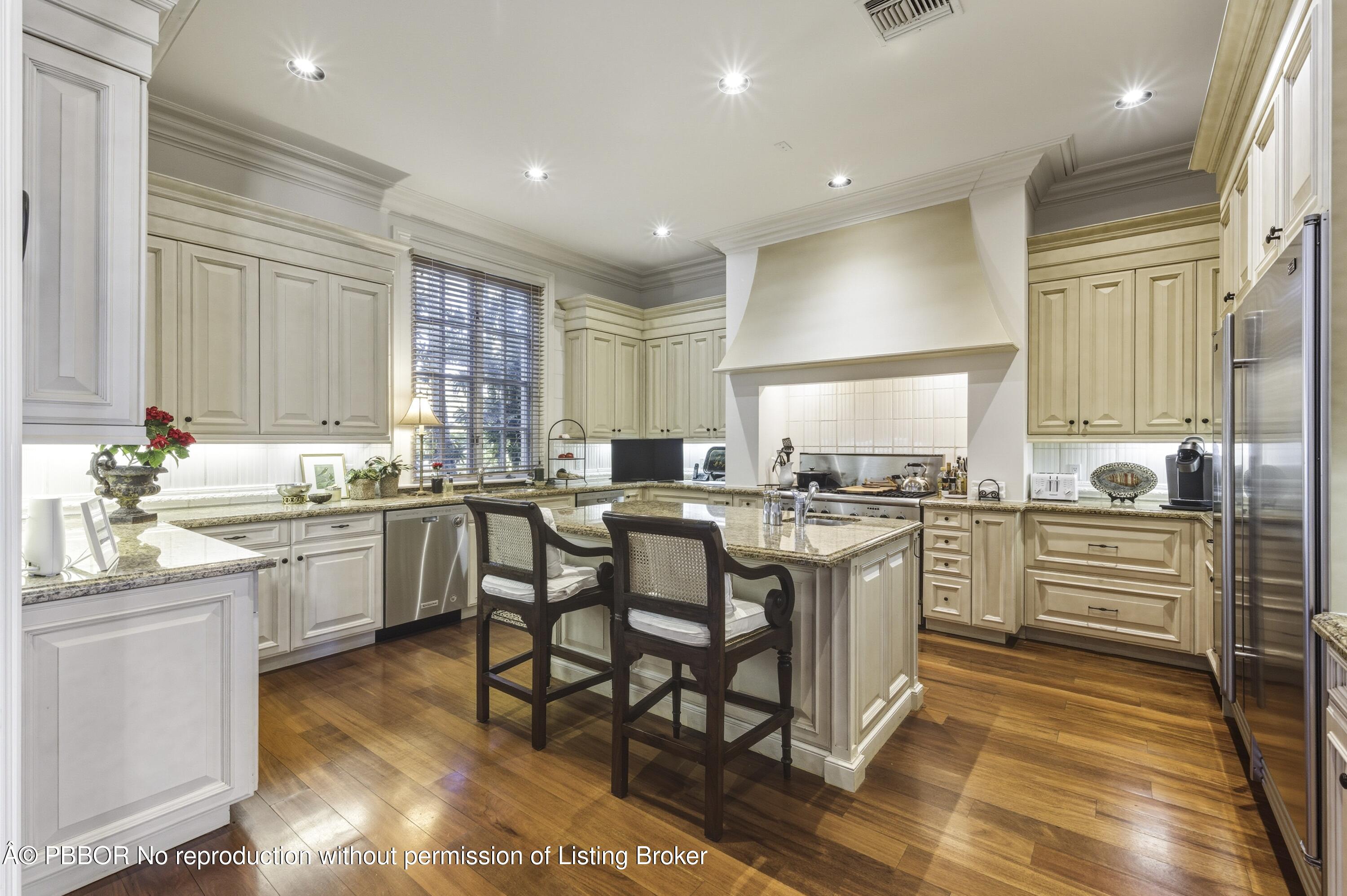 127 Ocean View Road Palm Beach, FL 33480 - Photo 20 of 96 Kitchen