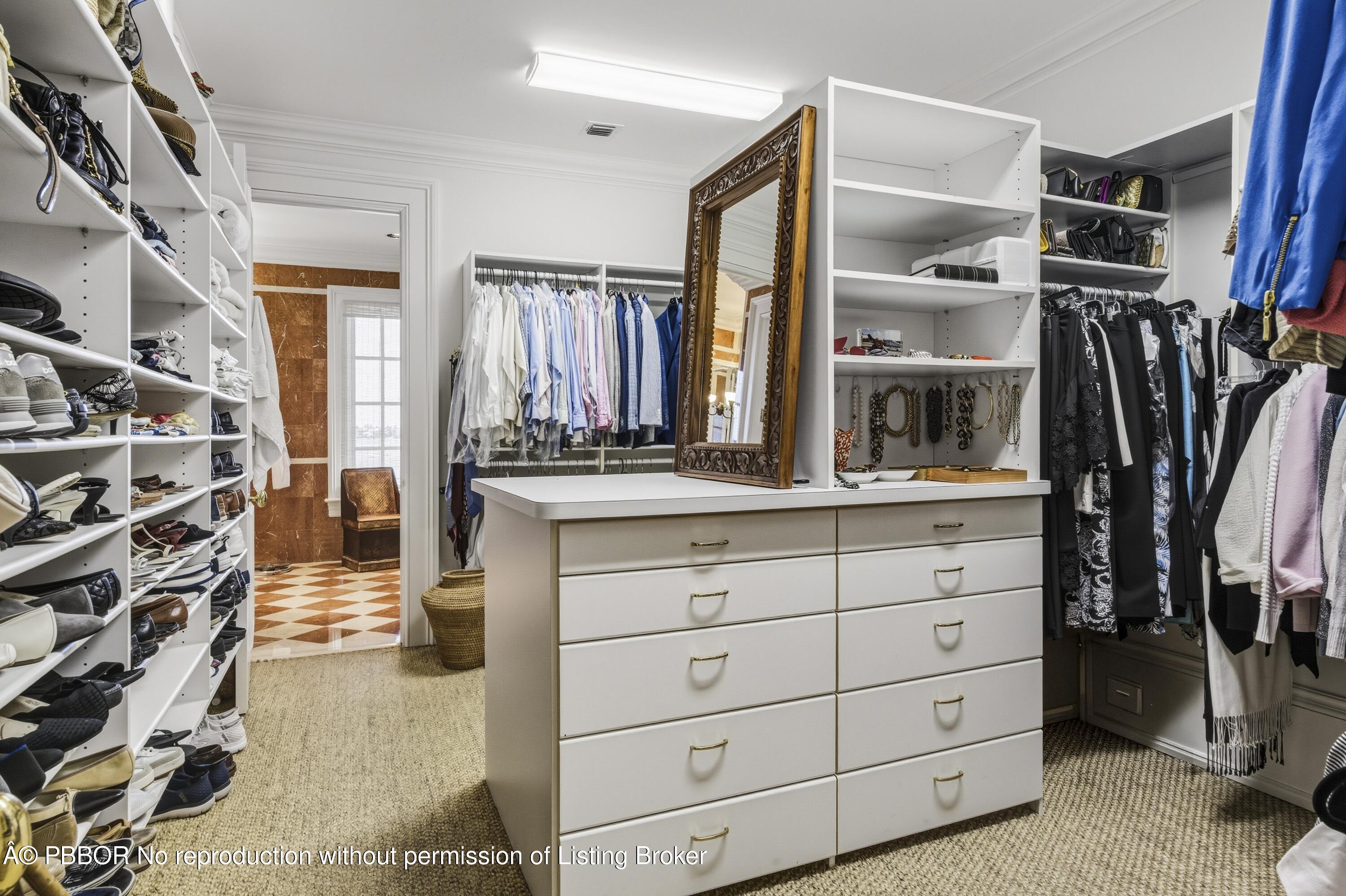 127 Ocean View Road Palm Beach, FL 33480 - Photo 44 of 96 Primary closet