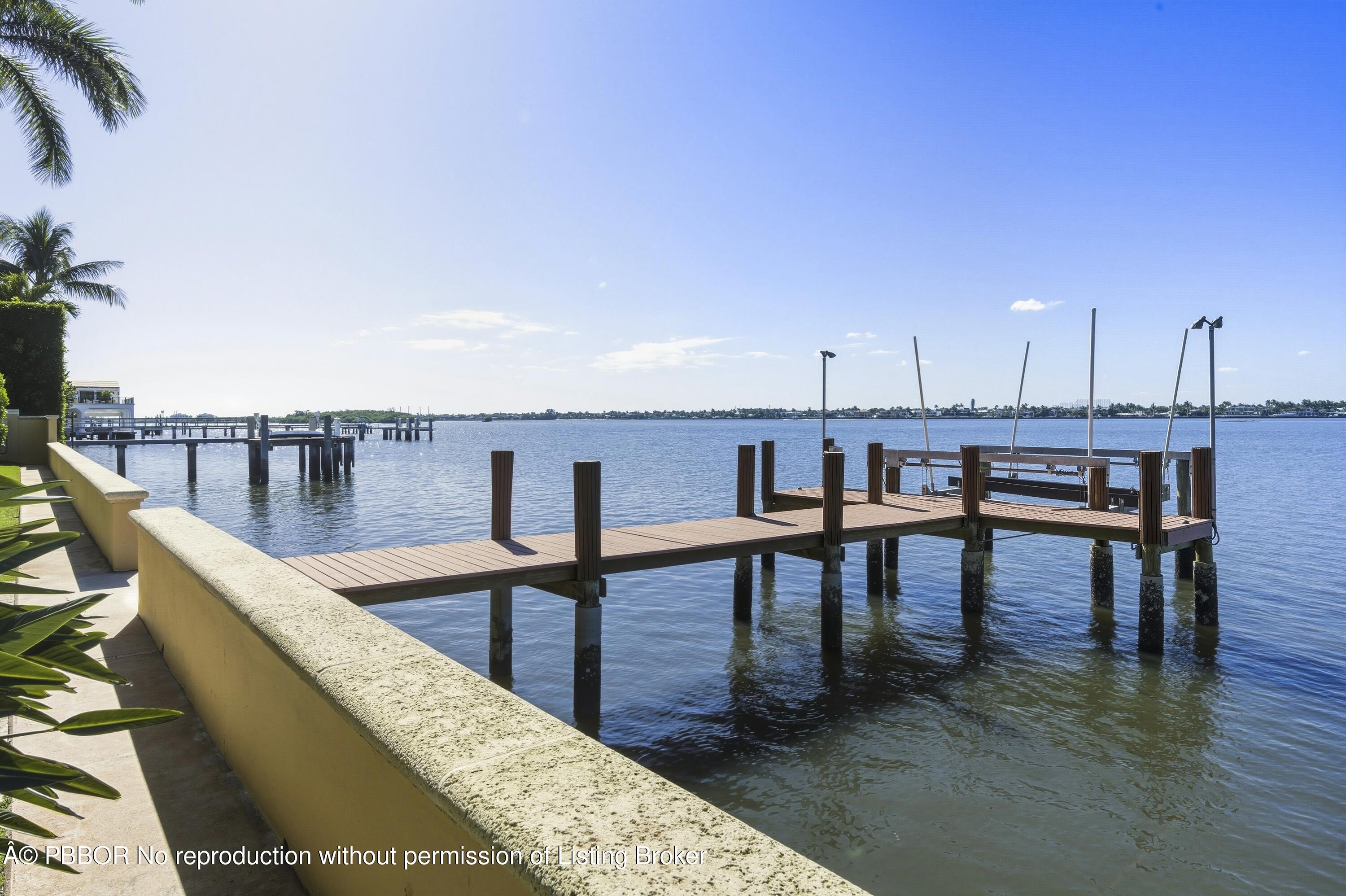 127 Ocean View Road Palm Beach, FL 33480 - Photo 54 of 96 Wooden dock