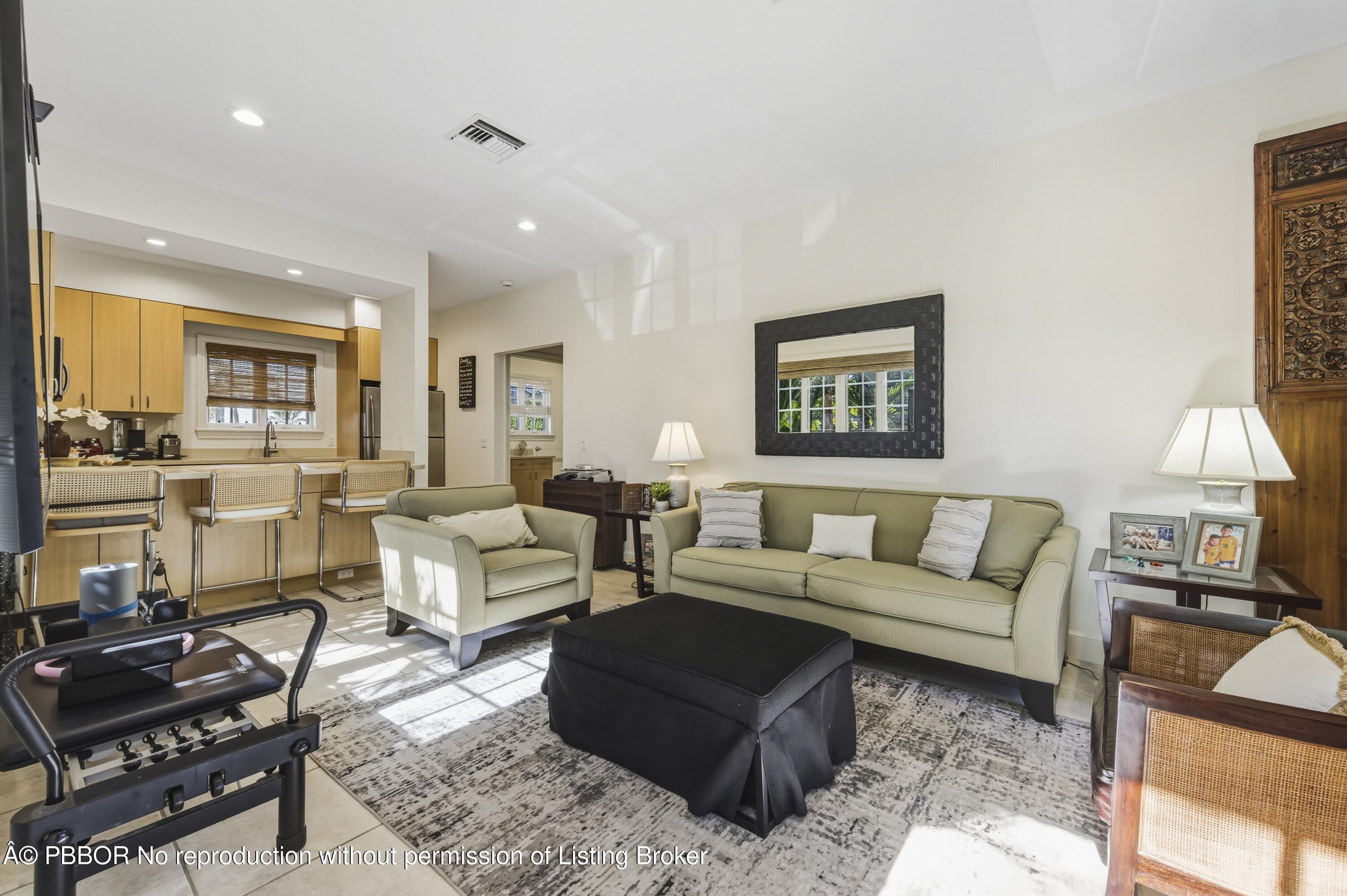 127 Ocean View Road Palm Beach, FL 33480 - Photo 64 of 96 Guest living room