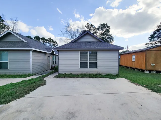 $1,325 | 11720 White Cedar Street, Willis, TX 77318