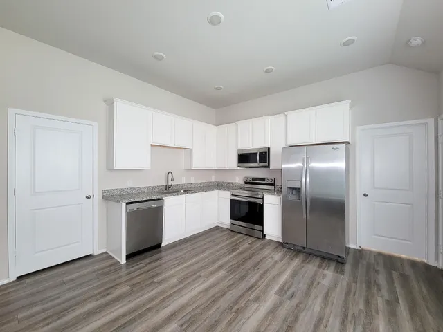 $1,325 | 11720 White Cedar Street, Willis, TX 77318