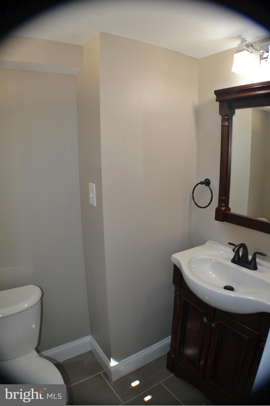 5408 Leith Road Baltimore, MD 21239 - Photo 11 of 19 Bath
