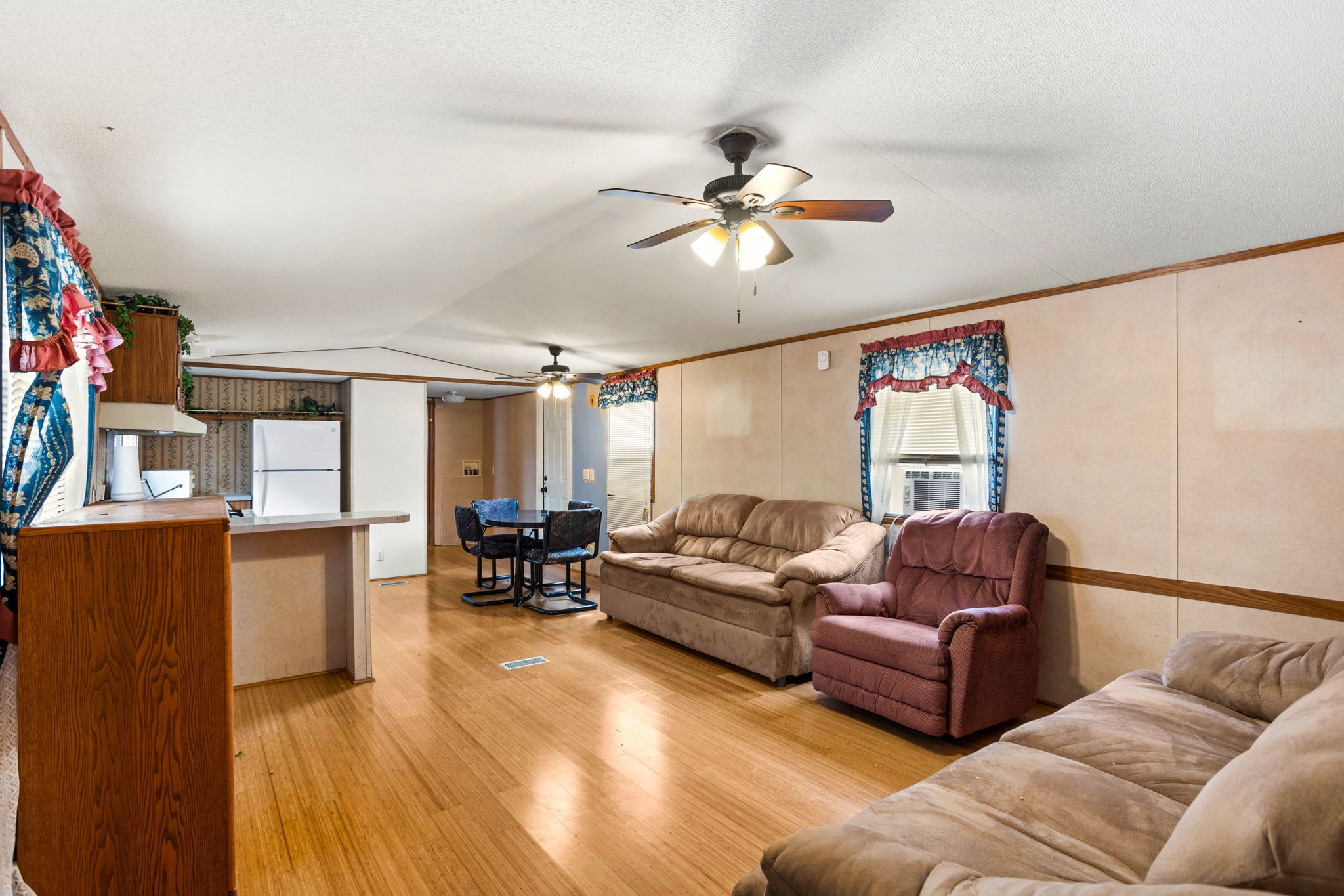 7075 Whartons Dock Road Bandera, TX 78003 - Photo 4 of 19 a living room with furniture