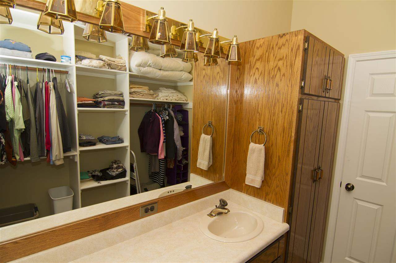11753 North Ogden Point Road Syracuse, IN 46567 - Photo 16 of 30 Gallery Image 16