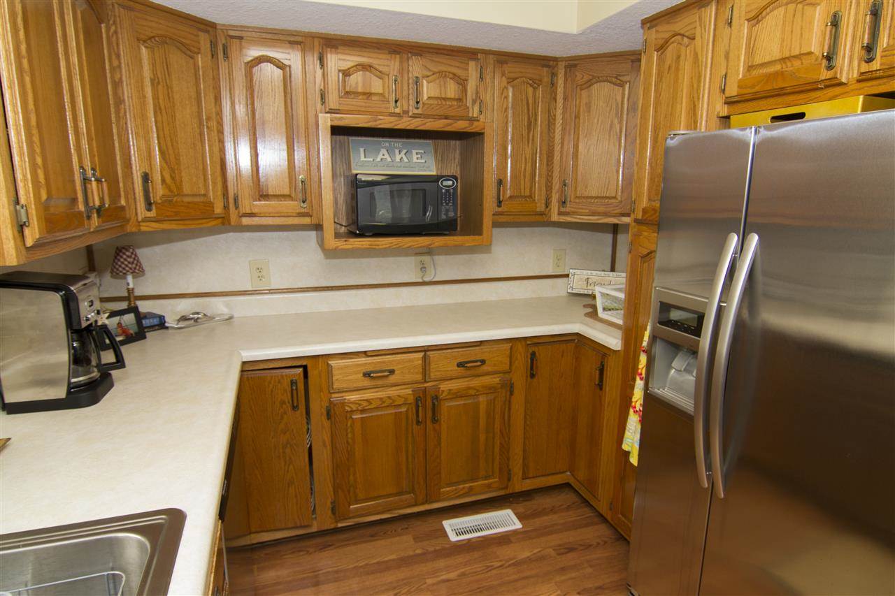 11753 North Ogden Point Road Syracuse, IN 46567 - Photo 10 of 30 Gallery Image 10