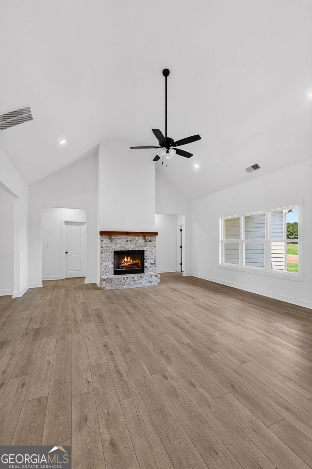 733 Pine Grove Culloden, GA 31016 - Photo 8 of 32