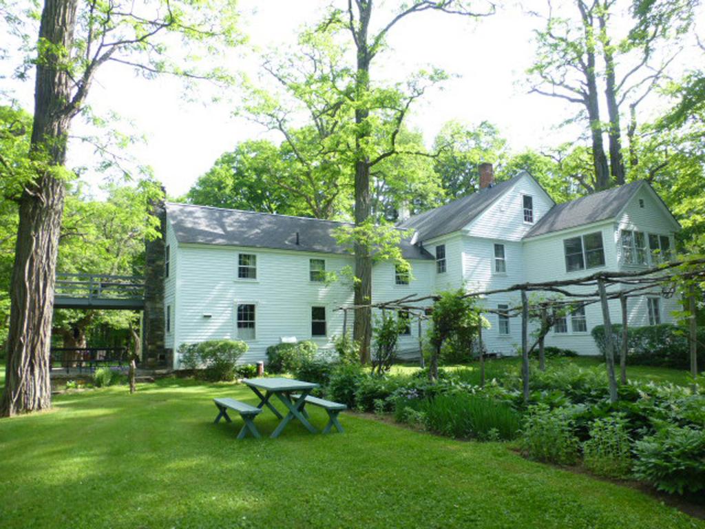 728 West Hill Road Putney, VT 05346 - Photo 5 of 31 Gallery Image 5