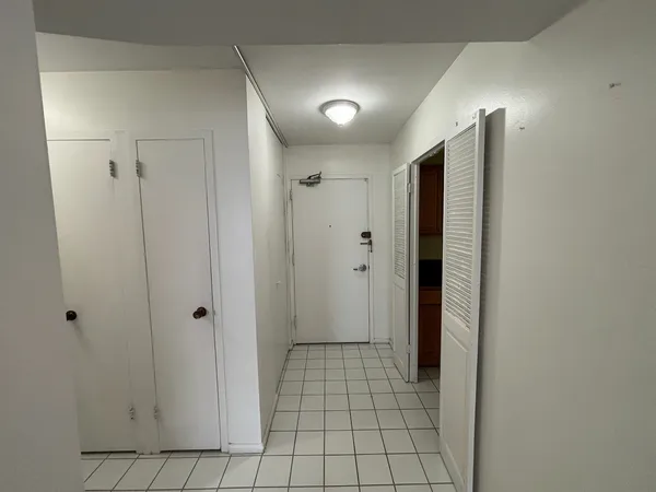 $136,000 | 6301 North Sheridan Road, Unit 11N, Chicago, IL 60660