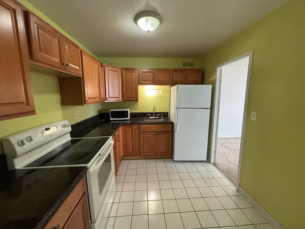 $136,000 | 6301 North Sheridan Road, Unit 11N, Chicago, IL 60660