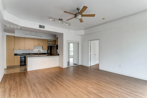 $425,000 | 3225 Turtle Creek Boulevard, Unit 446, Dallas, TX 75219
