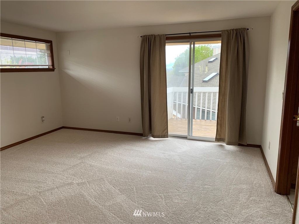 19017 104th Place Southeast Renton, WA 98055 - Photo 12 of 23