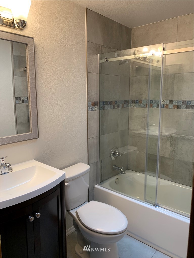 19017 104th Place Southeast Renton, WA 98055 - Photo 15 of 23