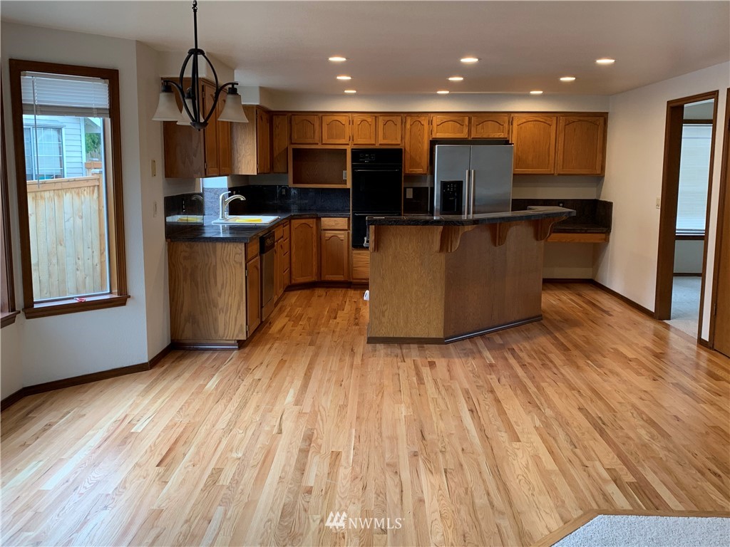 19017 104th Place Southeast Renton, WA 98055 - Photo 6 of 23