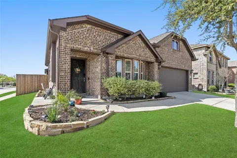 $379,000 | 500 Harding Lane, Lavon, TX 75166