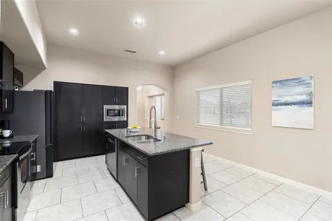 $379,000 | 500 Harding Lane, Lavon, TX 75166