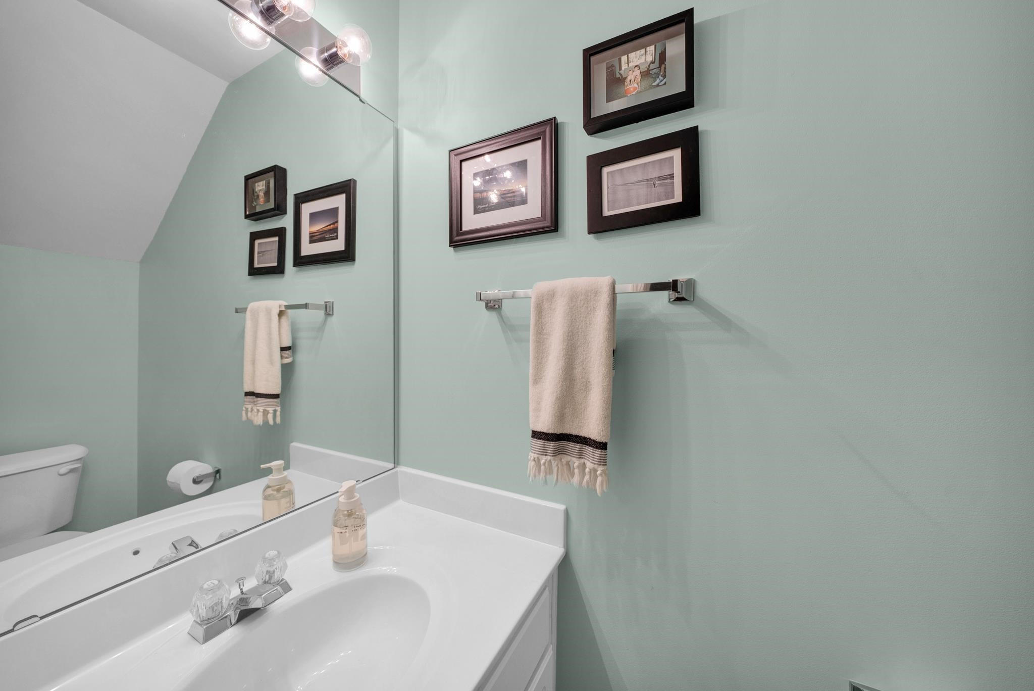 4920 Wyatt Brook Way Raleigh, NC 27609 - Photo 5 of 28 Photo 5