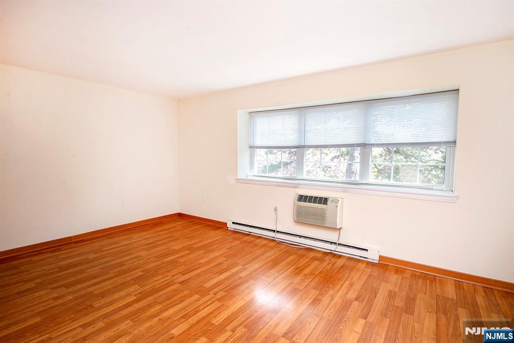 30 East Maple Street Teaneck, NJ 07666 - Photo 7 of 9