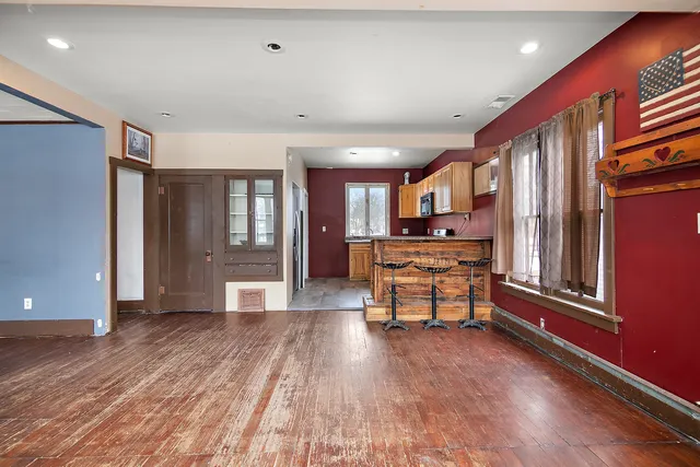 $129,999 | 404 East Main Street, Ashkum, IL 60911