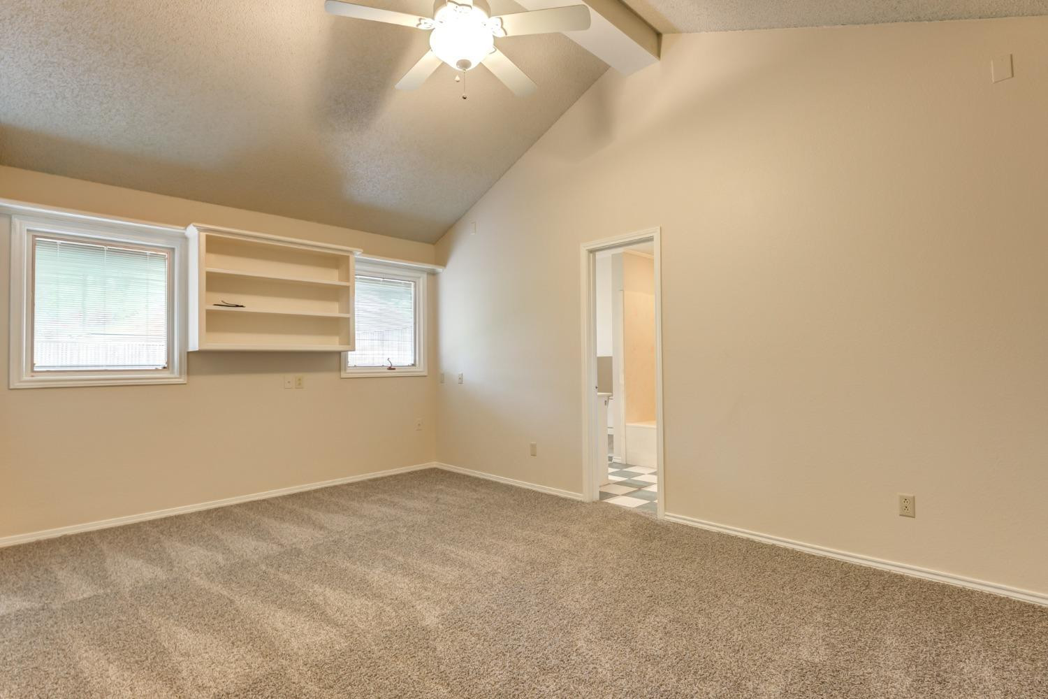 4002 88th Place Lubbock, TX 79423 - Photo 33 of 50 Guest Bedroom with Private Bath