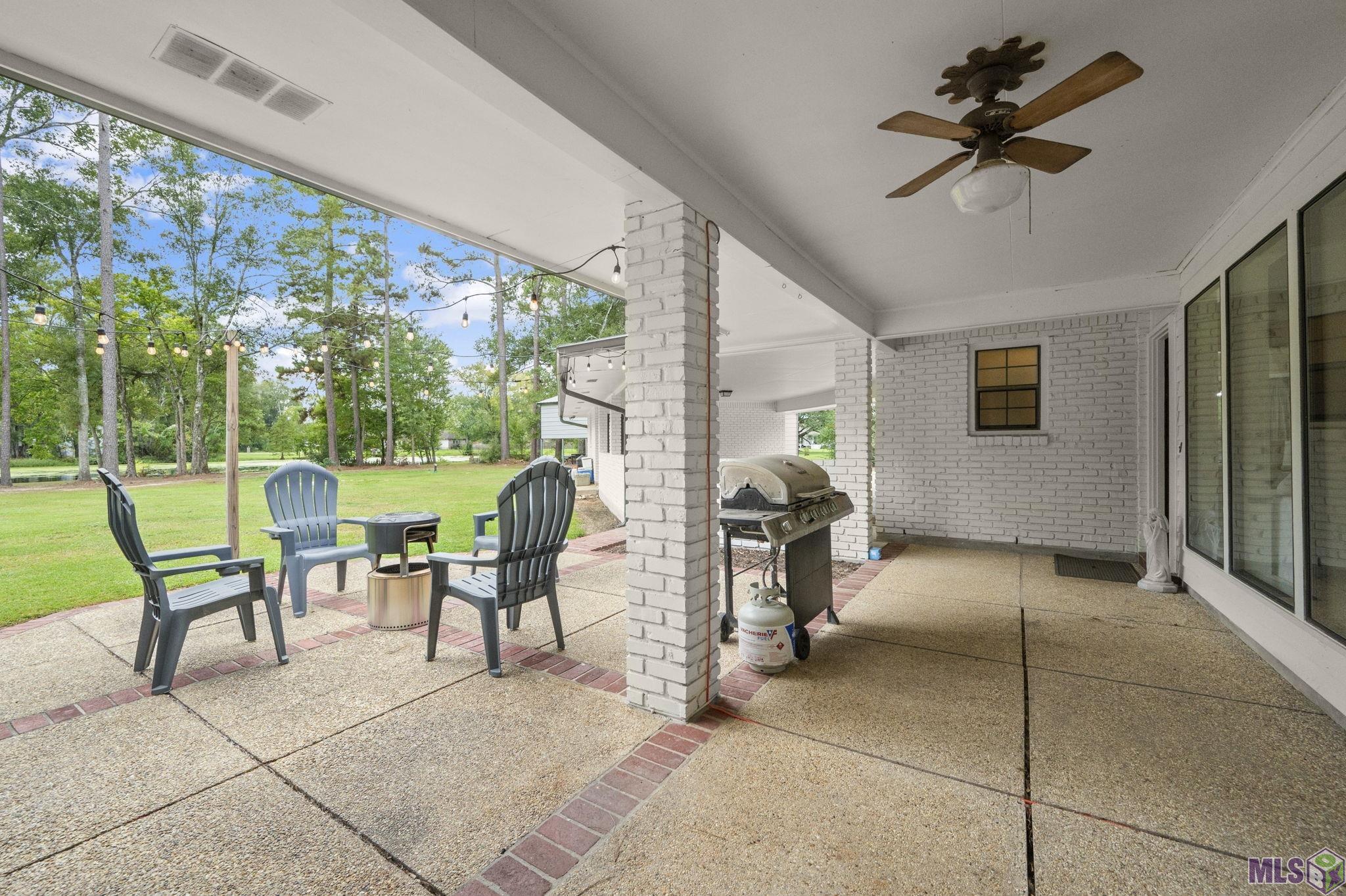 7834 Brett Place Baton Rouge, LA 70818 - Photo 5 of 32