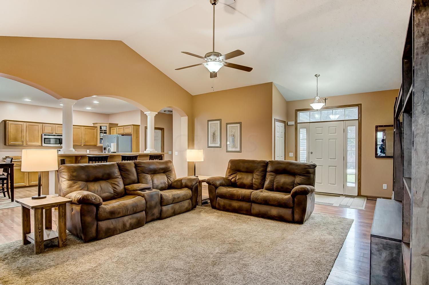 5321 Spring Hill Road Southeast Heath, OH 43056 - Photo 5 of 38