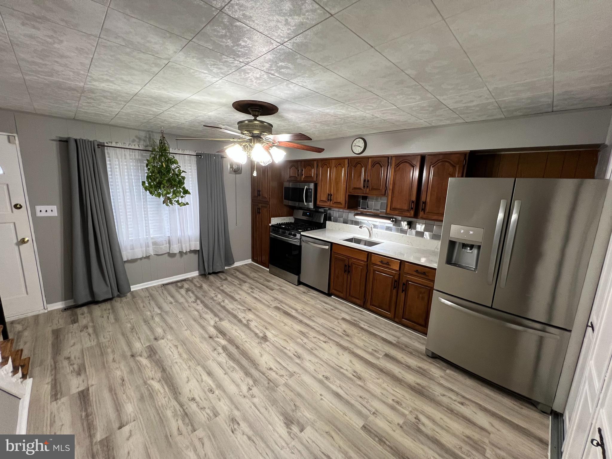 8104 Mid Haven Road Baltimore, MD 21222 - Photo 3 of 9 Kitchen