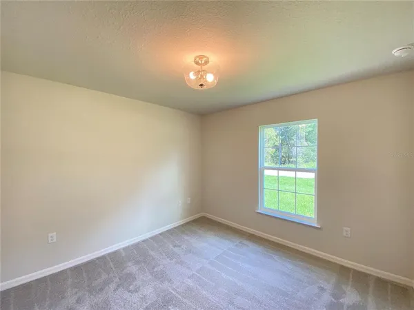 $1,750 | 8180 North Wakefield Drive, Citrus Springs, FL 34434