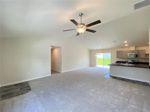 $1,750 | 8180 North Wakefield Drive, Citrus Springs, FL 34434