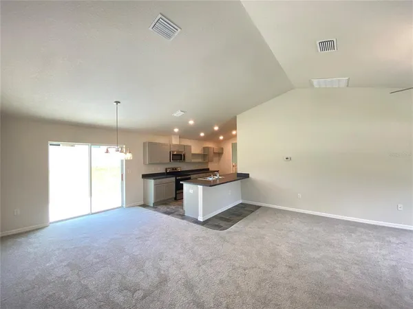 $1,750 | 8180 North Wakefield Drive, Citrus Springs, FL 34434