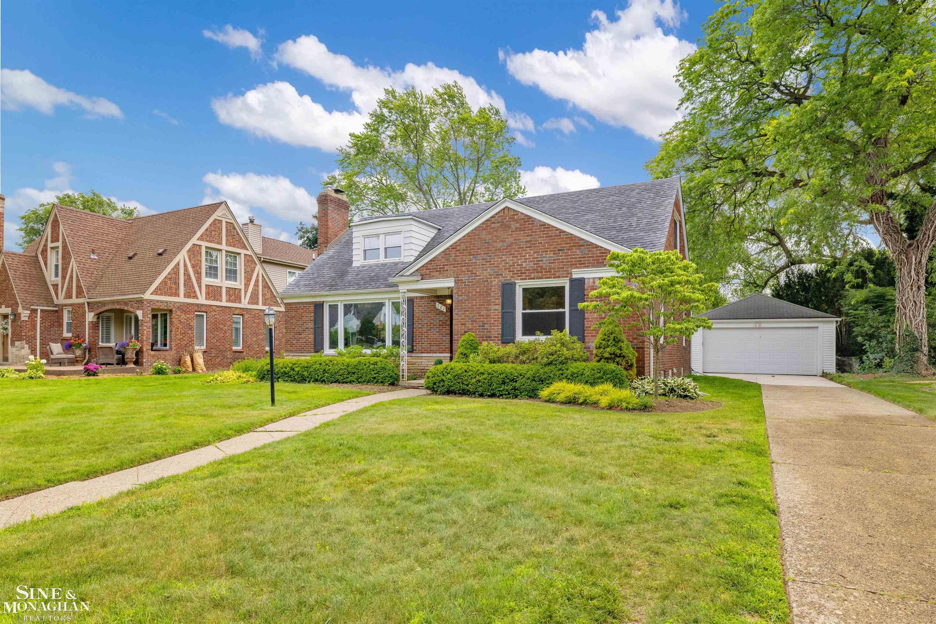 581 Hampton Road Grosse Pointe Woods, MI 48236 - Photo 43 of 60