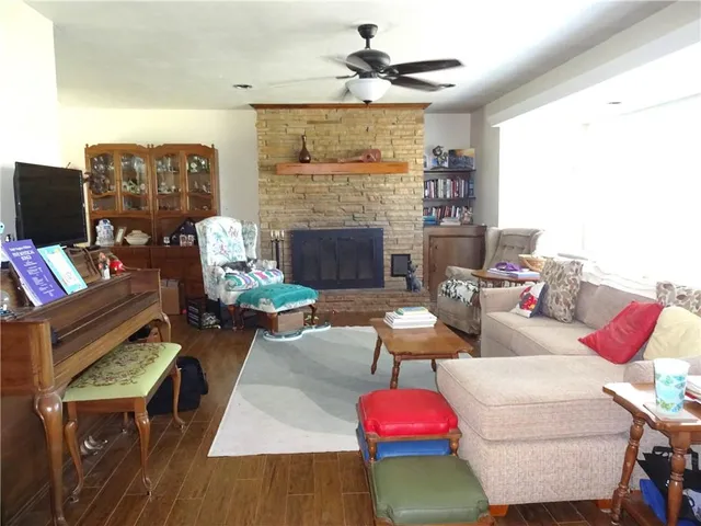 $184,000 | 619 West Oak Street, Independence, KS 67301