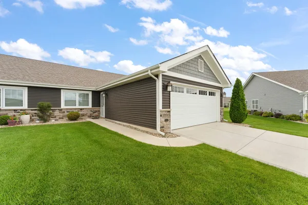 $324,999 | 13950 Nantucket Drive, Cedar Lake, IN 46303