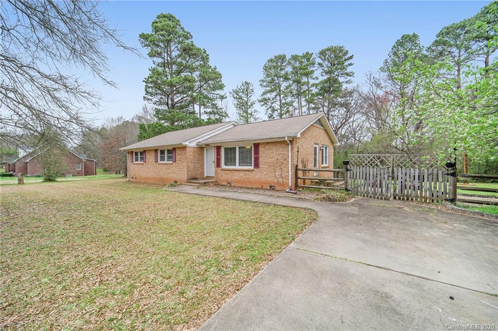 2062 Eastview Road Rock Hill, SC 29732 - Photo 2 of 27 Gallery Image 2