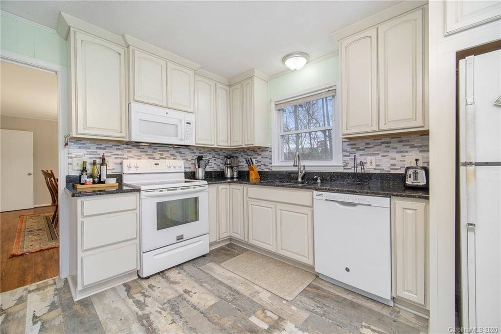 2062 Eastview Road Rock Hill, SC 29732 - Photo 9 of 27 Gallery Image 9