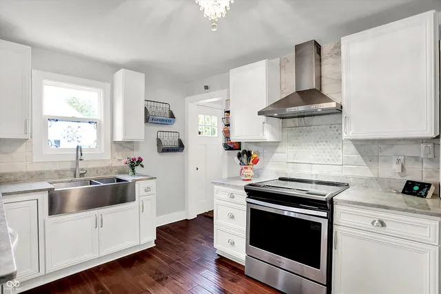 $279,900 | 301 North 17th Avenue, Beech Grove, IN 46107