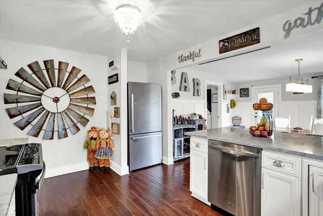 $279,900 | 301 North 17th Avenue, Beech Grove, IN 46107