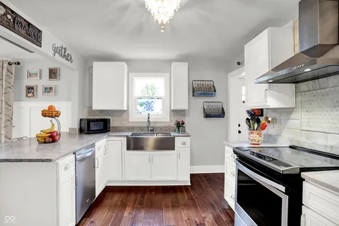 $279,900 | 301 North 17th Avenue, Beech Grove, IN 46107