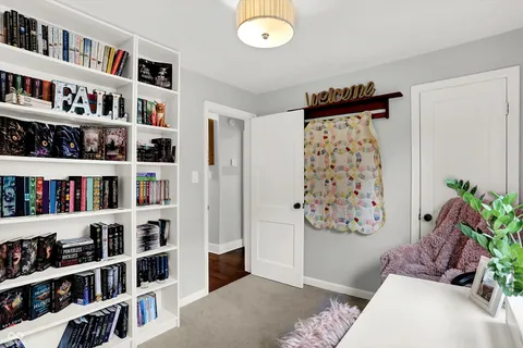 $279,900 | 301 North 17th Avenue, Beech Grove, IN 46107